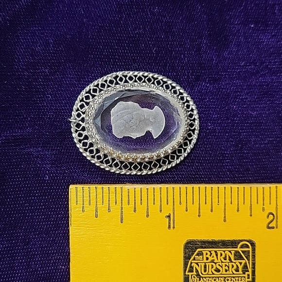 Vintage Cameo Etched Glass Pendant - Picture 9 of 9